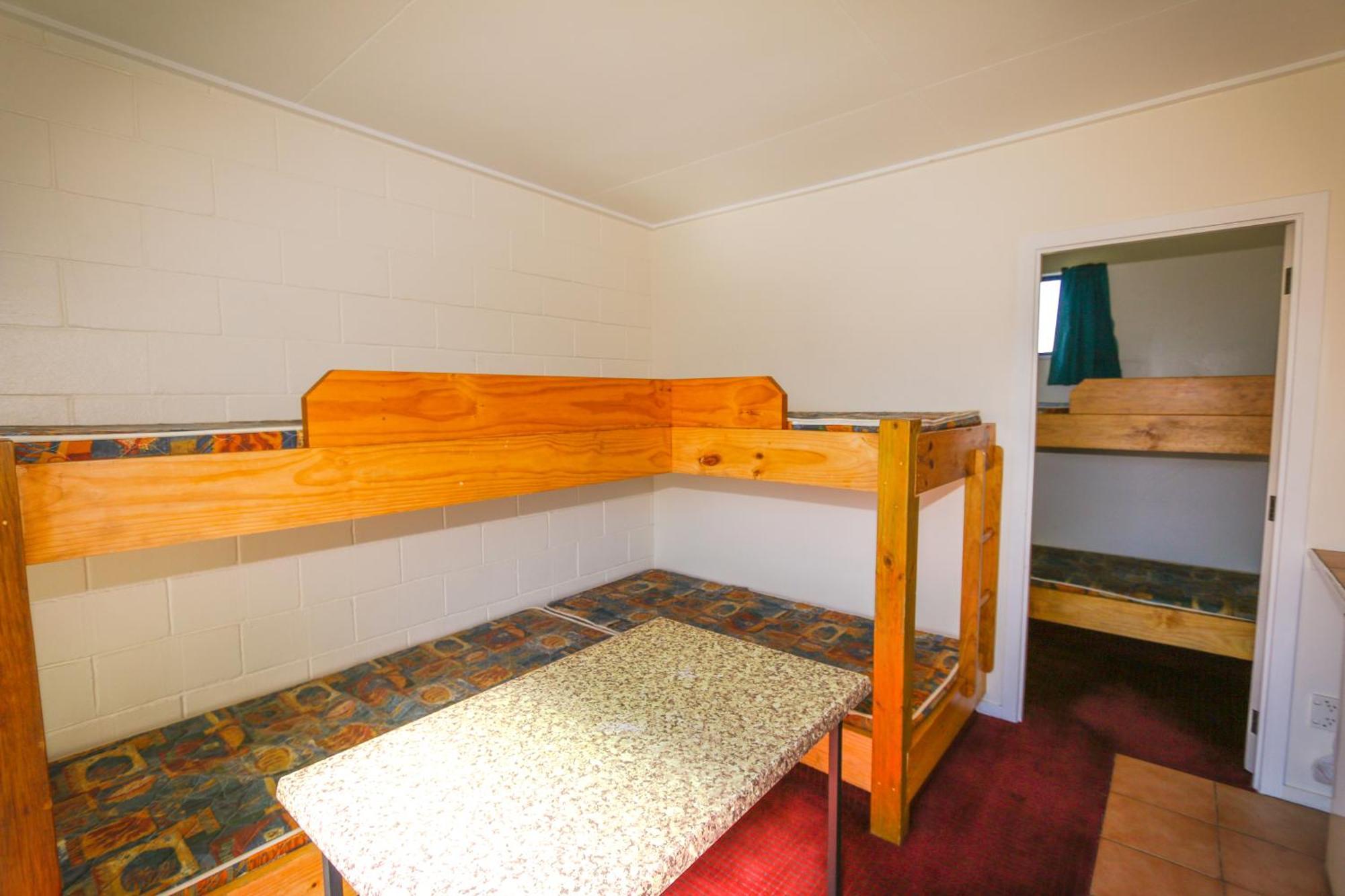 New Plymouth Top 10 Holiday Park Rum bild