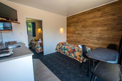New Plymouth Top 10 Holiday Park Exteriör bild