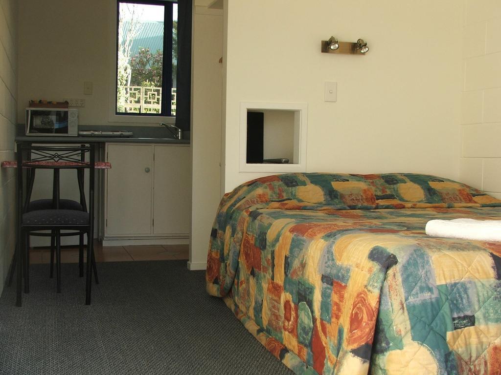 New Plymouth Top 10 Holiday Park Rum bild