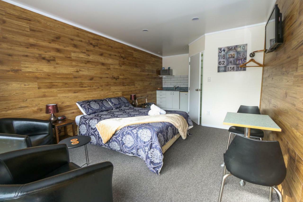 New Plymouth Top 10 Holiday Park Exteriör bild